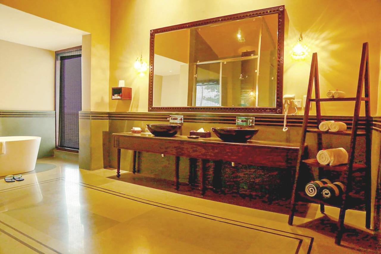 Niraamaya Wellness Retreats Backwaters And Beyond Kumarakom Esterno foto