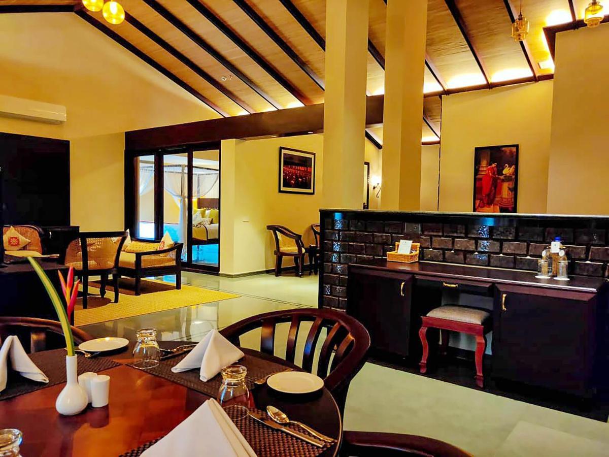 Niraamaya Wellness Retreats Backwaters And Beyond Kumarakom Esterno foto