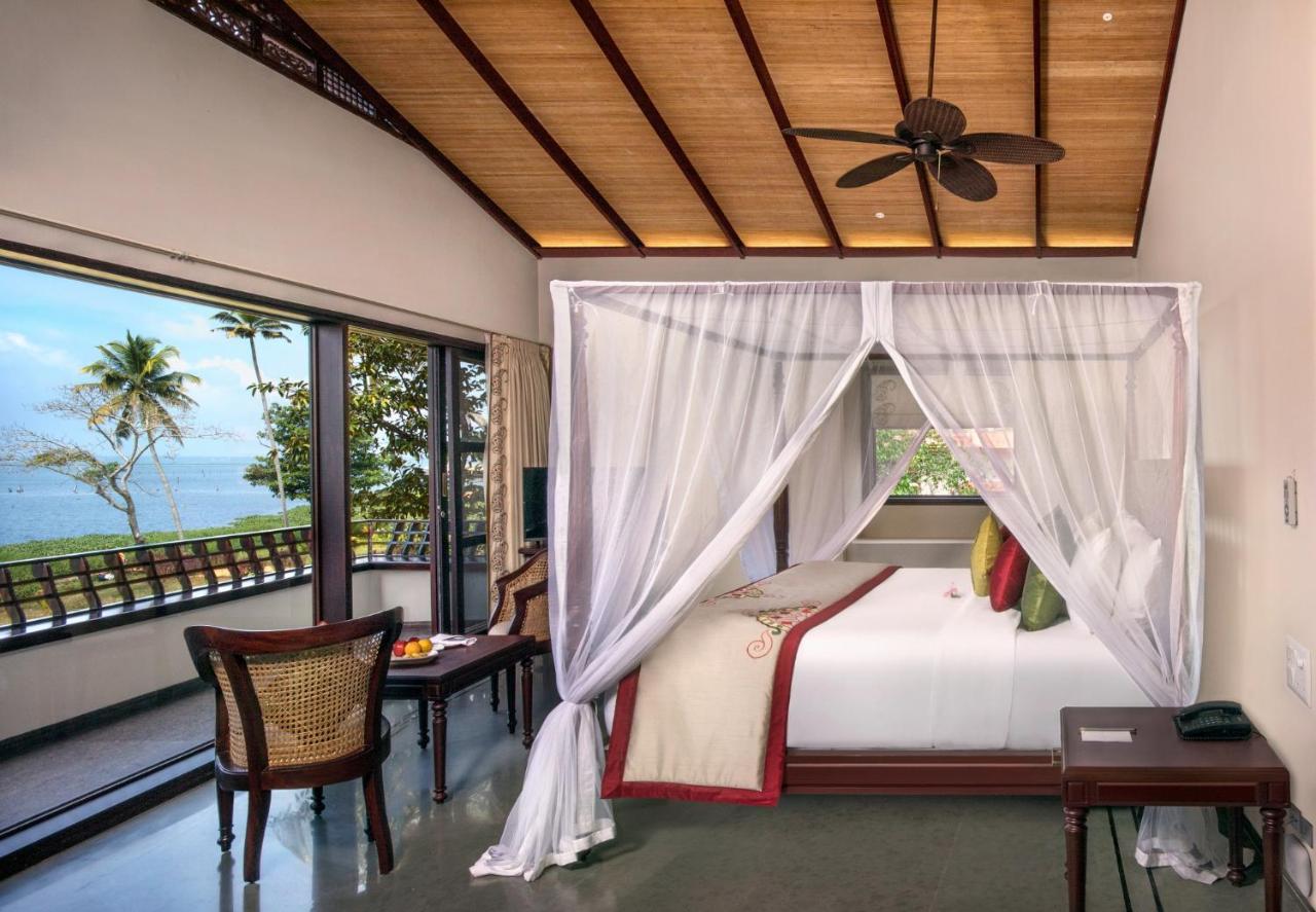 Niraamaya Wellness Retreats Backwaters And Beyond Kumarakom Esterno foto