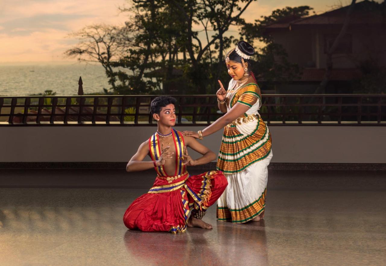 Niraamaya Wellness Retreats Backwaters And Beyond Kumarakom Esterno foto