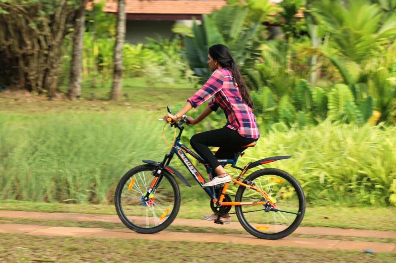 Niraamaya Wellness Retreats Backwaters And Beyond Kumarakom Esterno foto